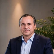 Víctor M. Santana