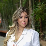 Angeles Esmeral